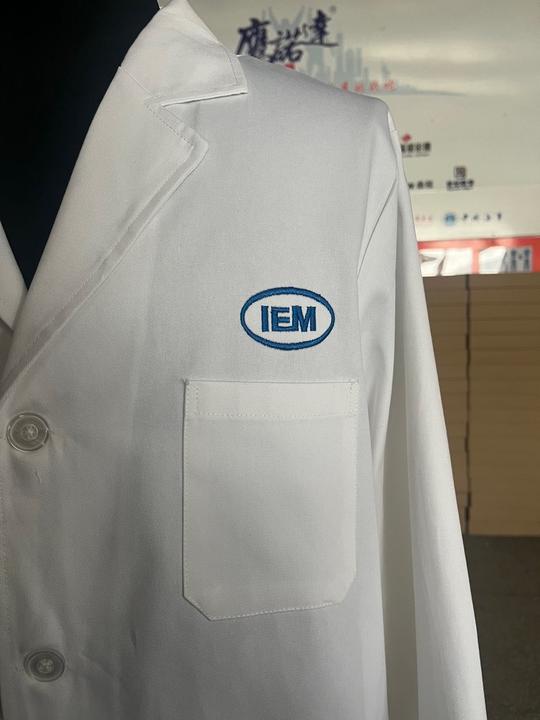 南京理工大学实验室大褂(图2) lQDPJxfIAXfyicjNBQDNA8CwQP0WJLD97PgD74f9xcAJAA_960_1280.jpg_720x720q90g.jpg